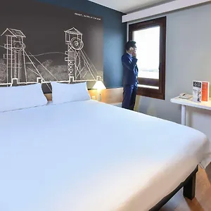 Ibis Charleroi Airport Brussels South פלורוס